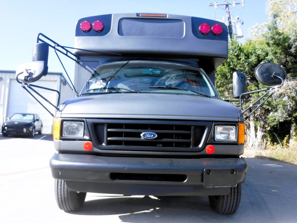 2003 Ford Econoline Image 14