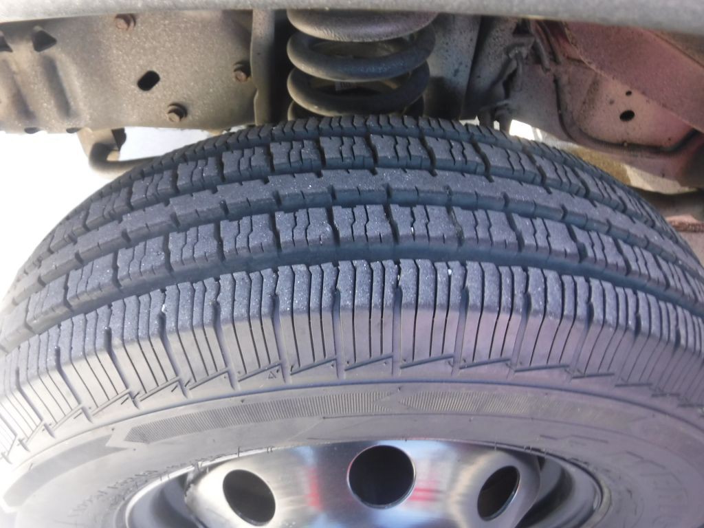 2003 Ford Econoline Image 18