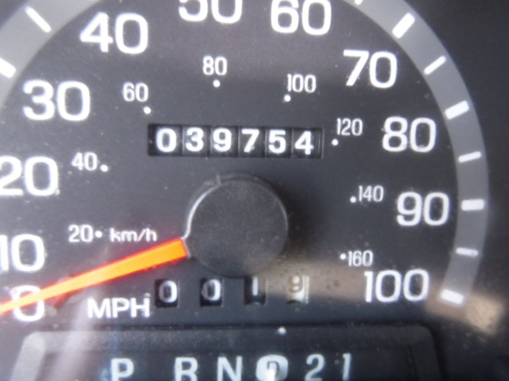 2003 Ford Econoline Image 24