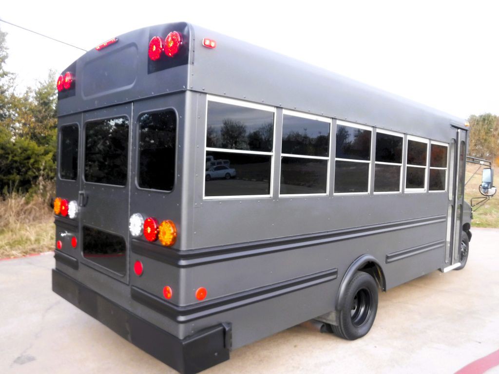 2003 Ford Econoline Image 13