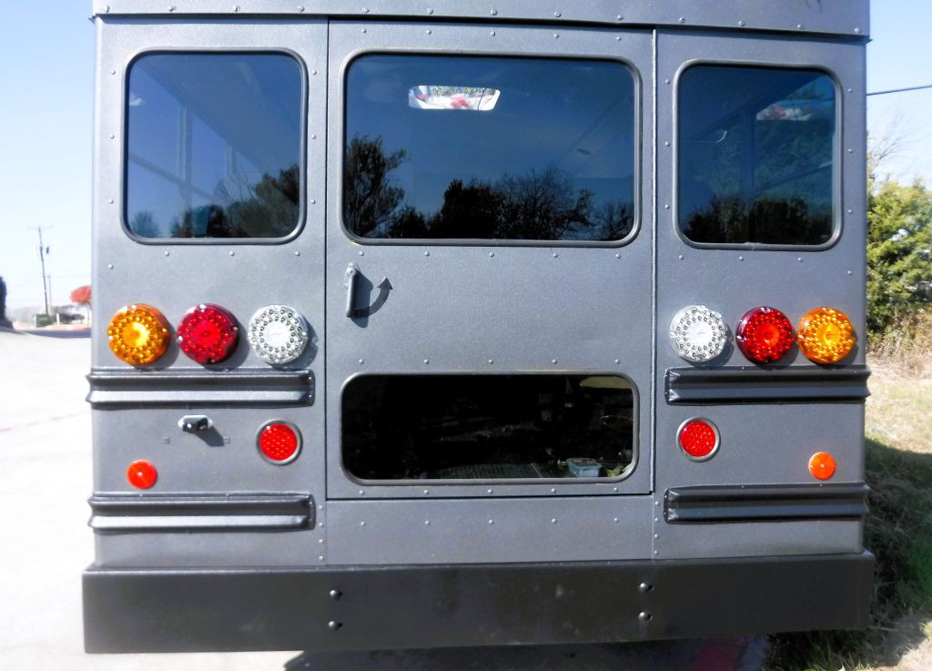 2003 Ford Econoline Image 23