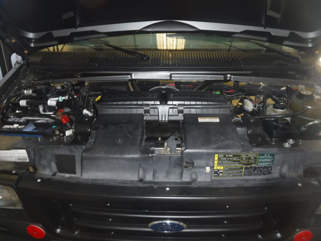 2003 Ford Econoline Image 28