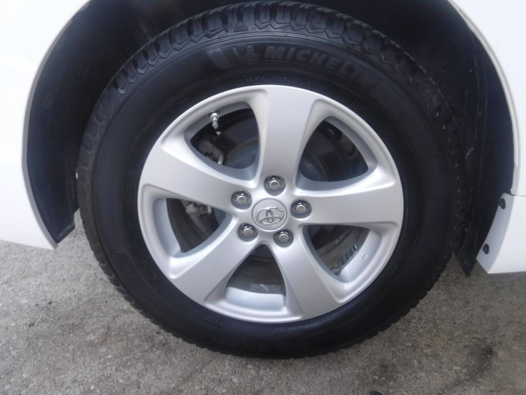 2012 Toyota Sienna Image 12