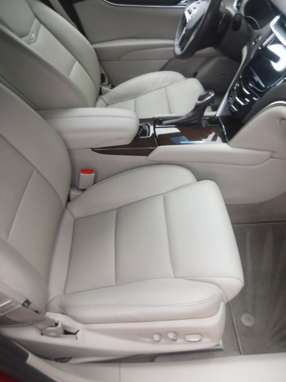 2013 Cadillac XTS Image 25