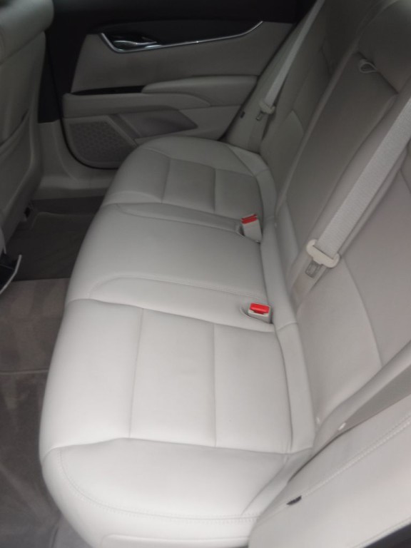 2013 Cadillac XTS Image 30