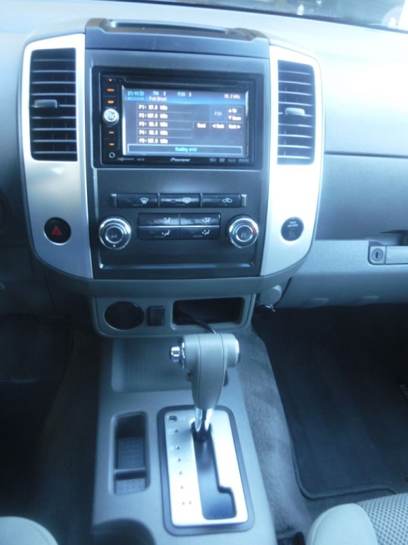 2009 Nissan Frontier Image 37
