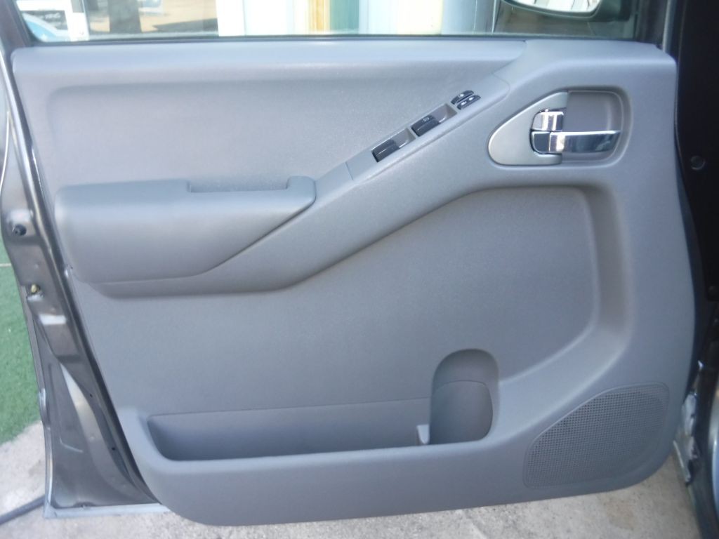 2009 Nissan Frontier Image 44