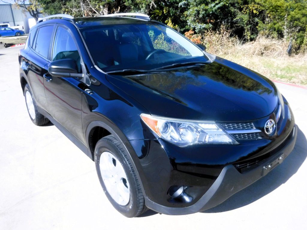 2015 Toyota Rav4 Image 2