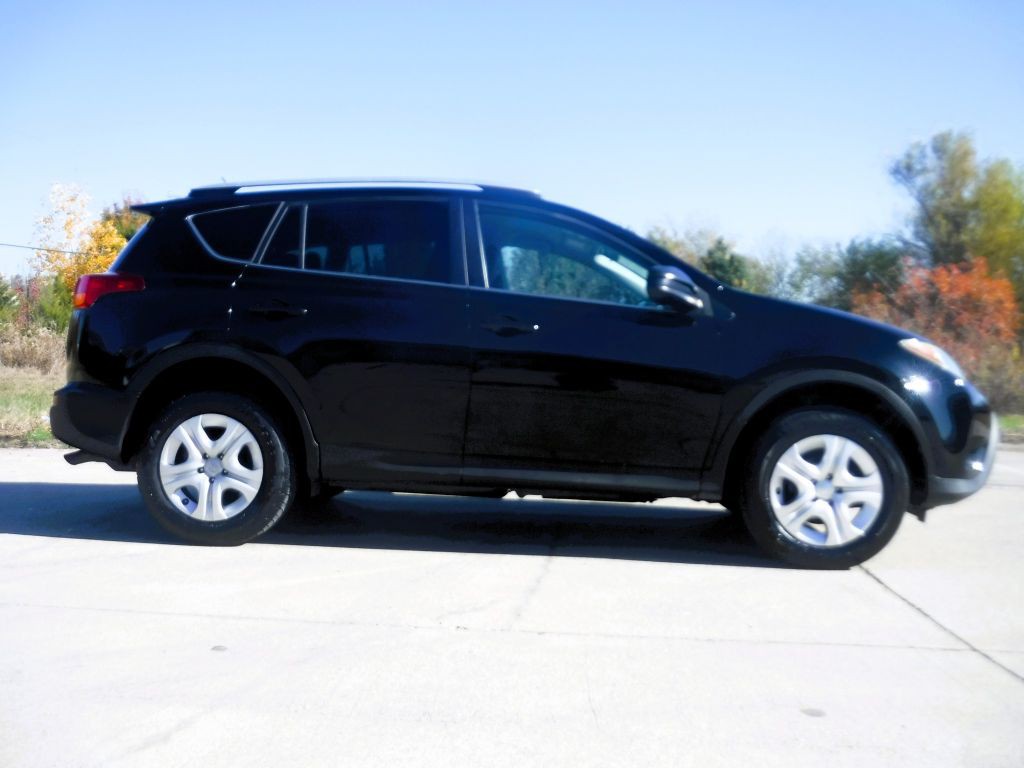 2015 Toyota Rav4 Image 5