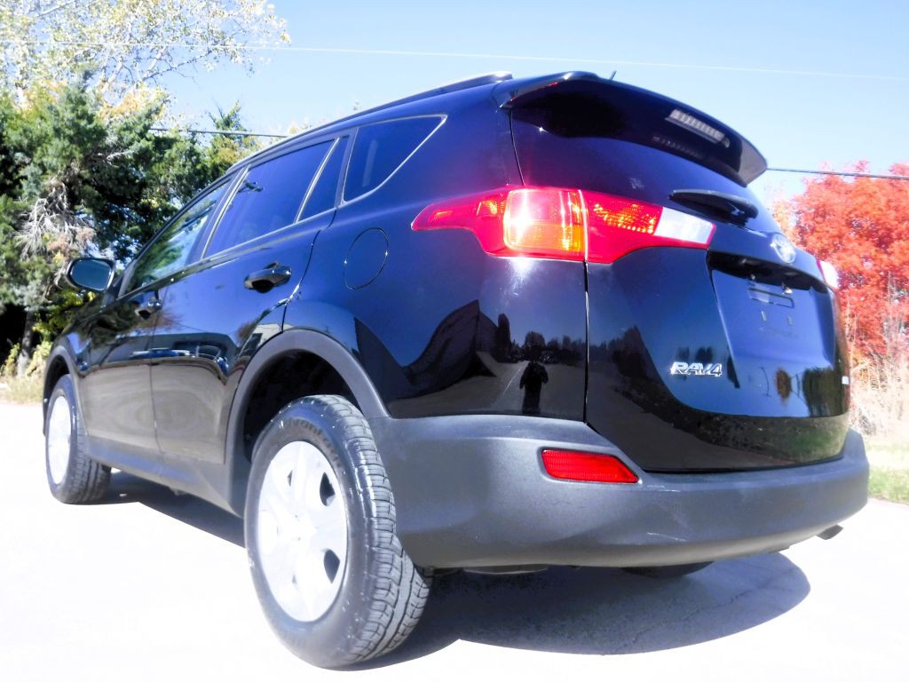 2015 Toyota Rav4 Image 13
