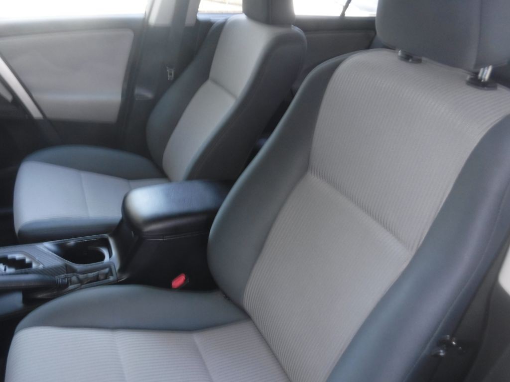 2015 Toyota Rav4 Image 24