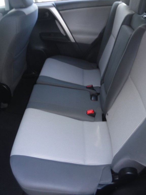 2015 Toyota Rav4 Image 28