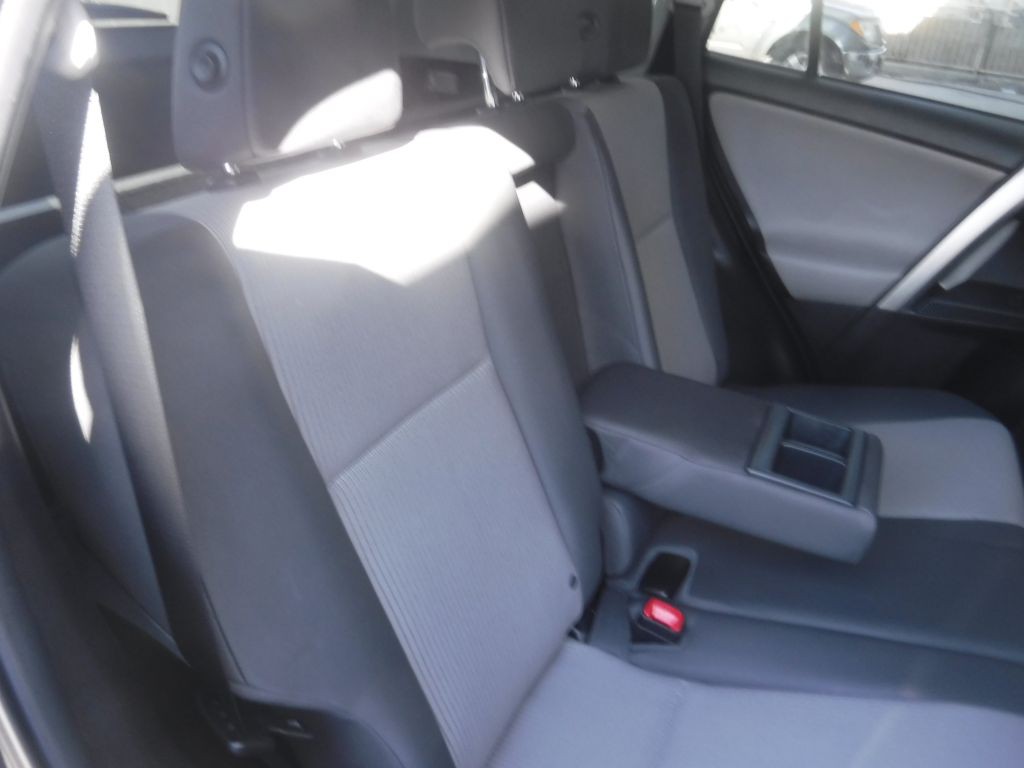 2015 Toyota Rav4 Image 31