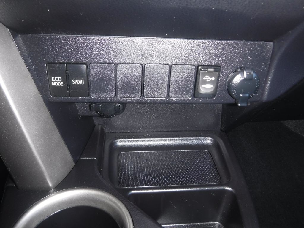 2015 Toyota Rav4 Image 38