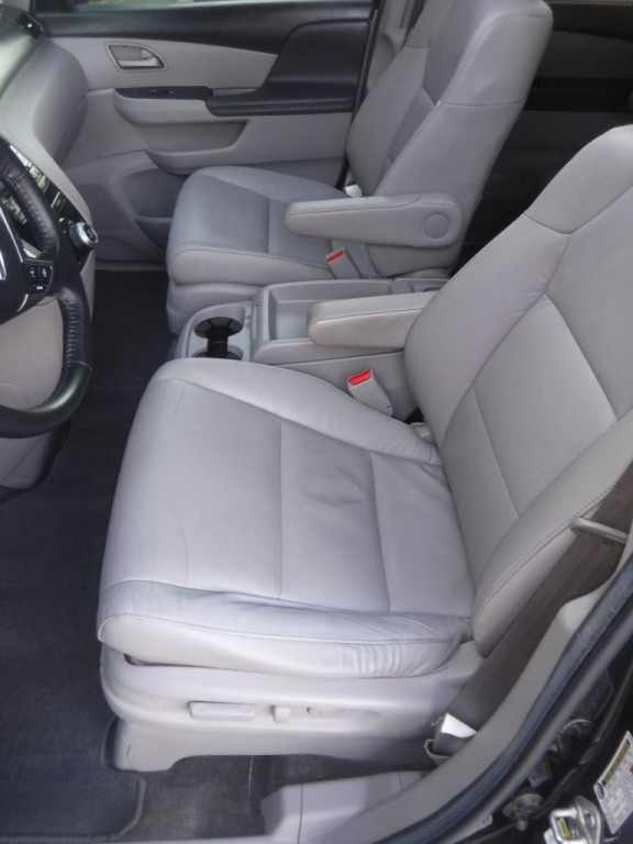 2012 Honda Odyssey Image 25