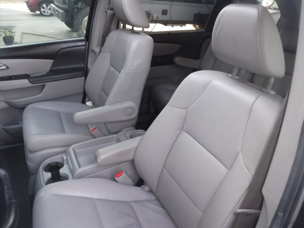 2012 Honda Odyssey Image 27