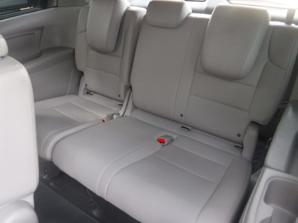 2012 Honda Odyssey Image 35
