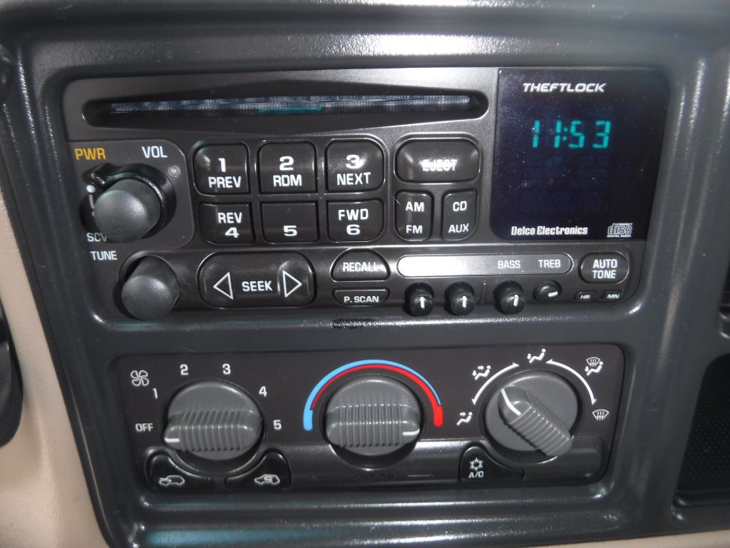 2002 Chevrolet Silverado 1500 Image 43