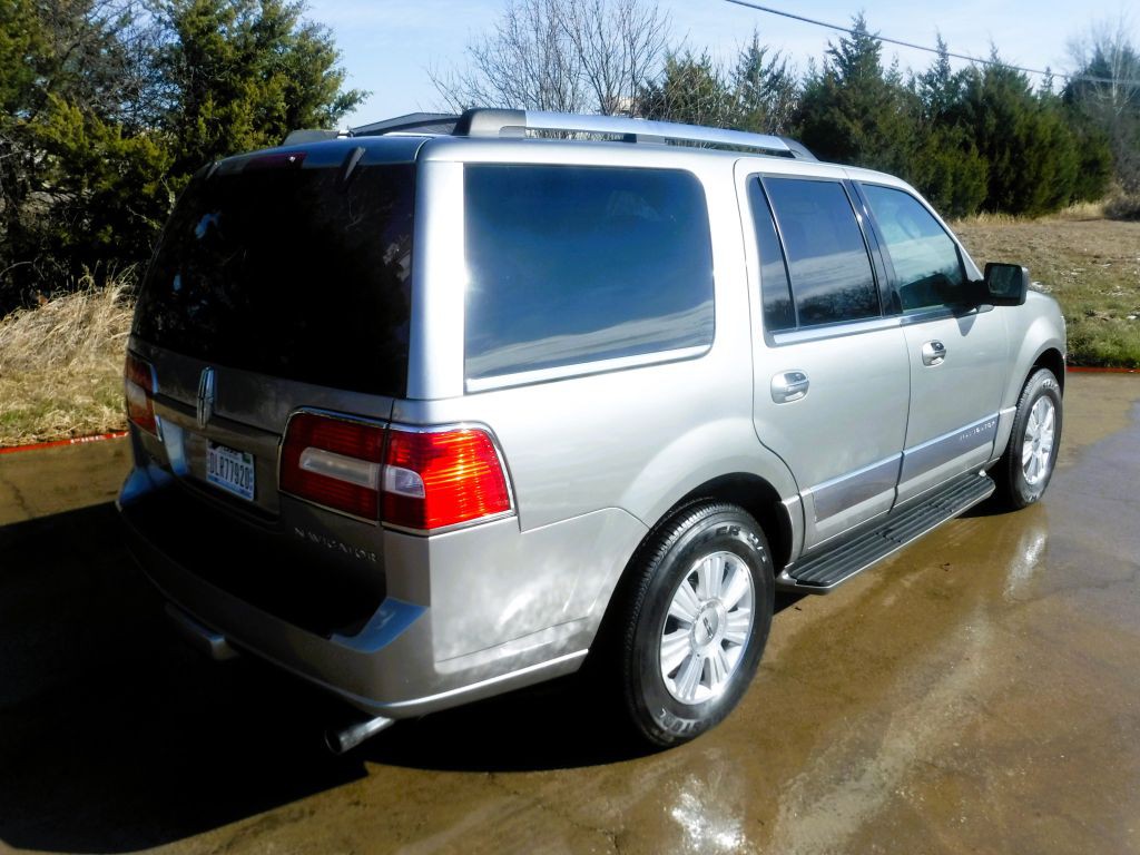 2008 Lincoln Navigator Image 6