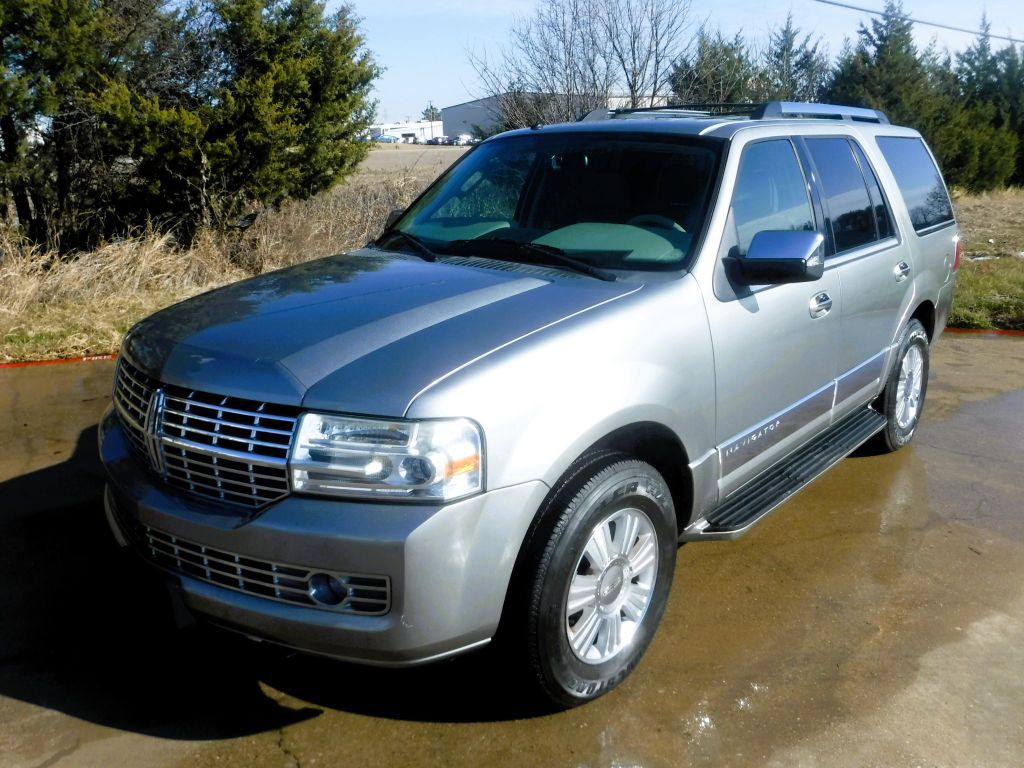2008 Lincoln Navigator Image 8