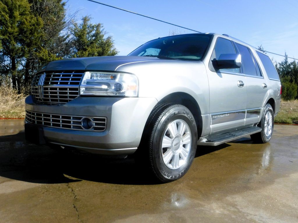 2008 Lincoln Navigator Image 9
