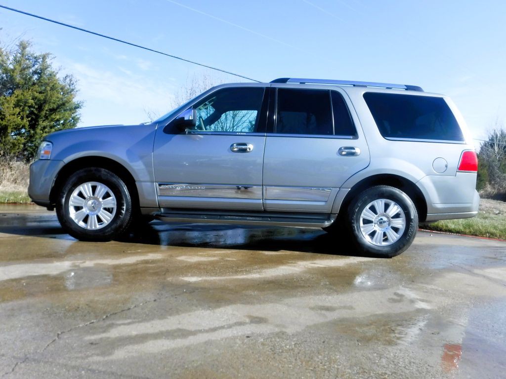 2008 Lincoln Navigator Image 11