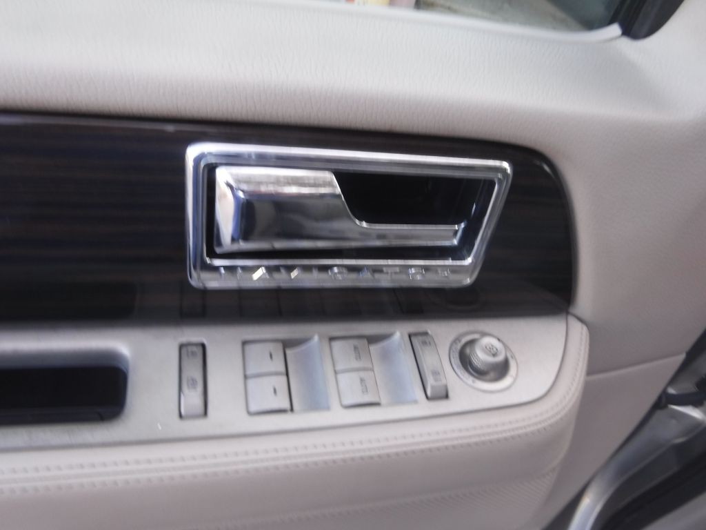 2008 Lincoln Navigator Image 44