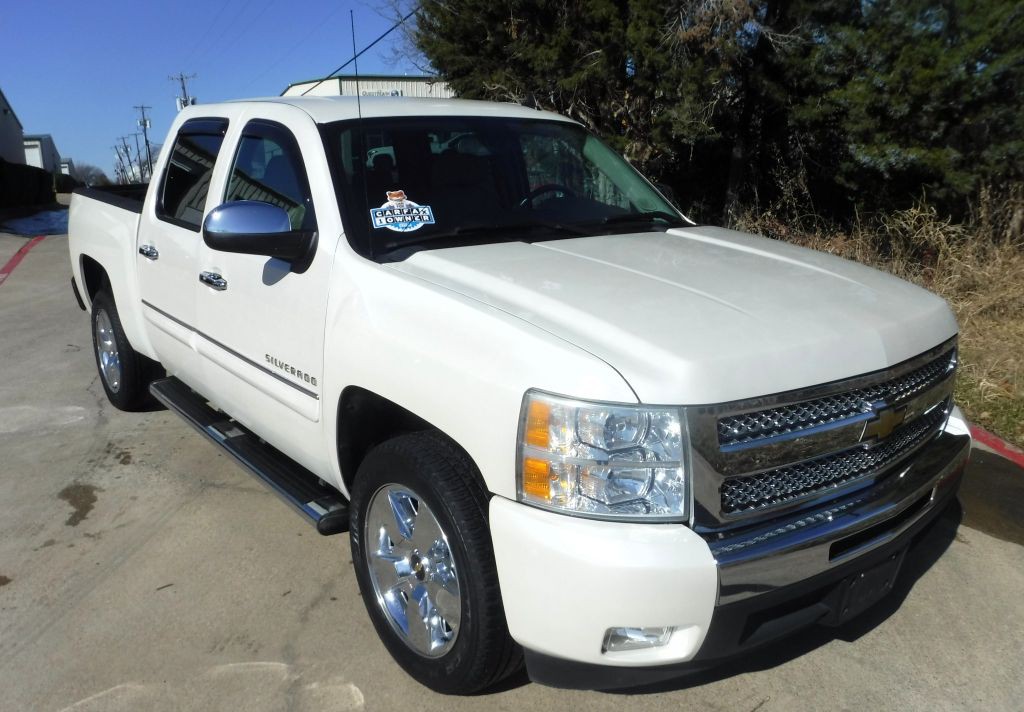 2011 Chevrolet Silverado 1500 Image 2