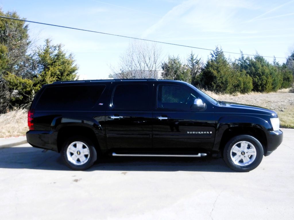 2008 Chevrolet Suburban Image 4