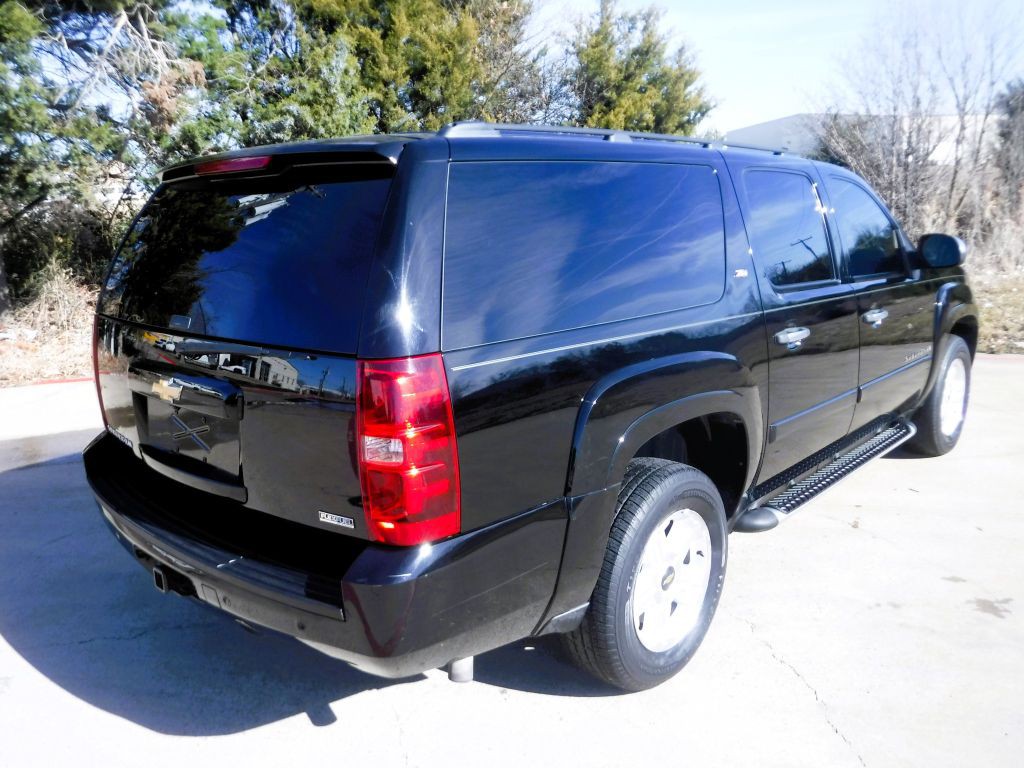 2008 Chevrolet Suburban Image 6