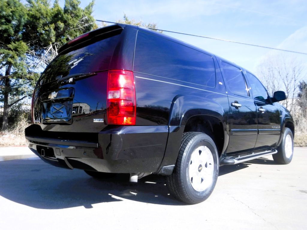 2008 Chevrolet Suburban Image 7