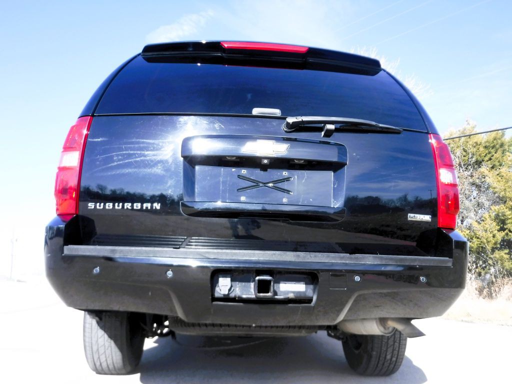 2008 Chevrolet Suburban Image 17