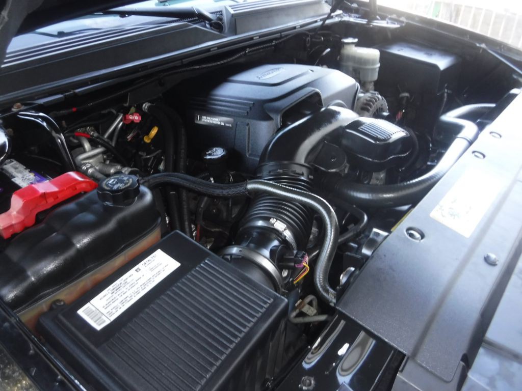 2008 Chevrolet Suburban Image 25