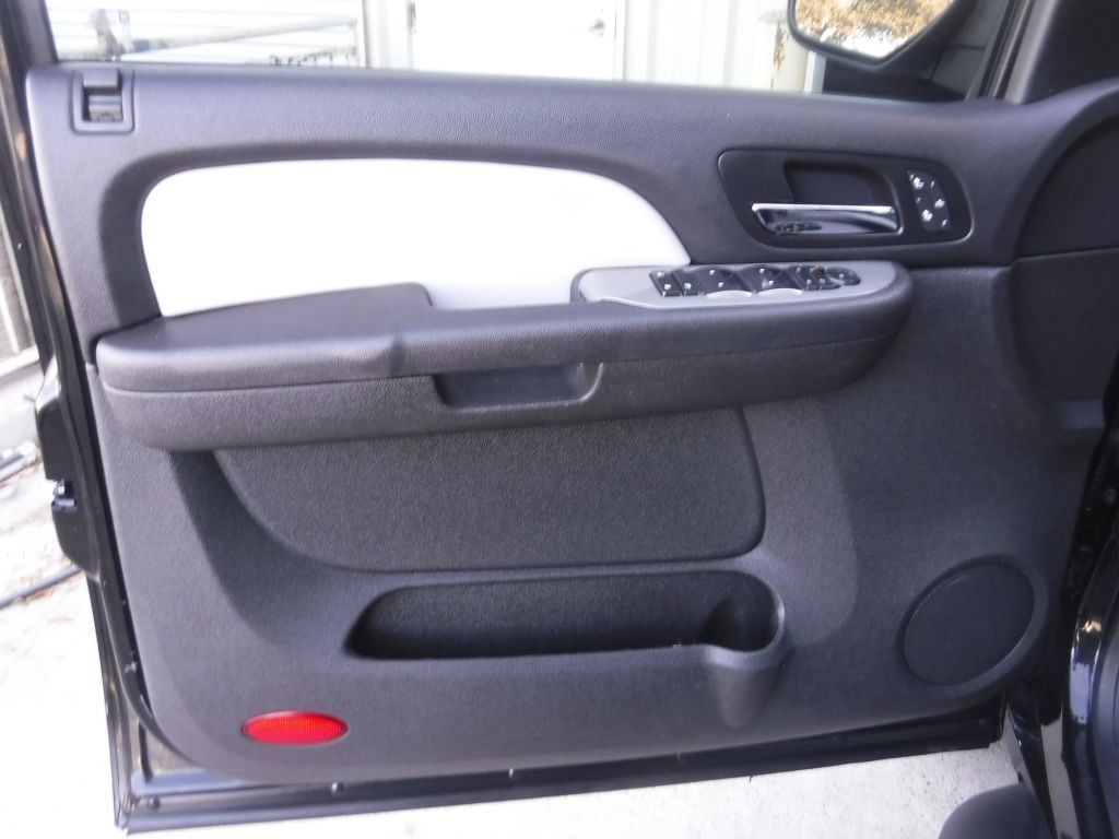 2008 Chevrolet Suburban Image 44