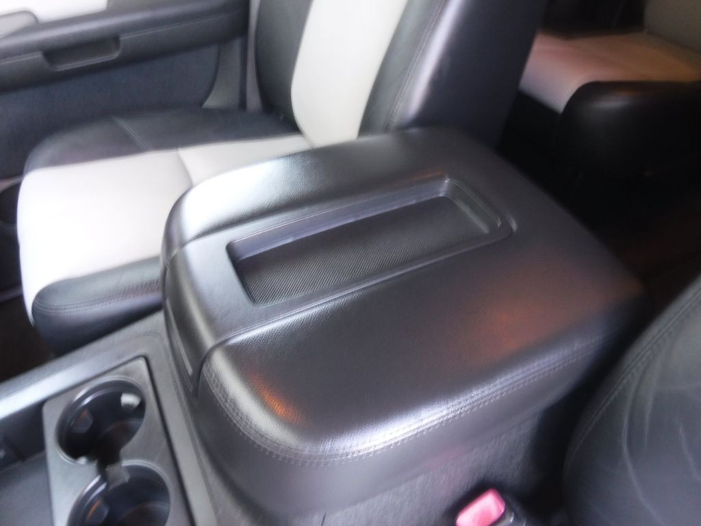 2008 Chevrolet Suburban Image 48