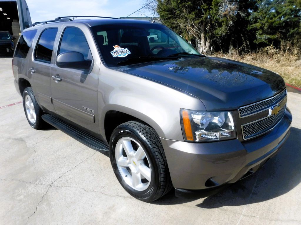 2013 Chevrolet Tahoe Image 2