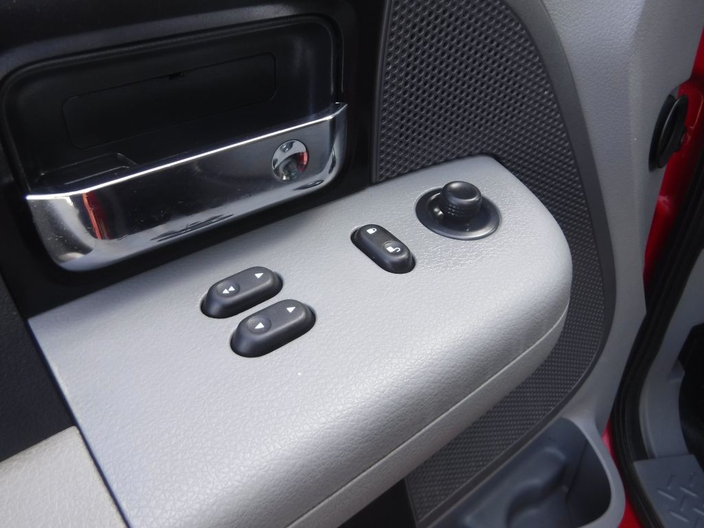 2006 Ford F-150 Image 43