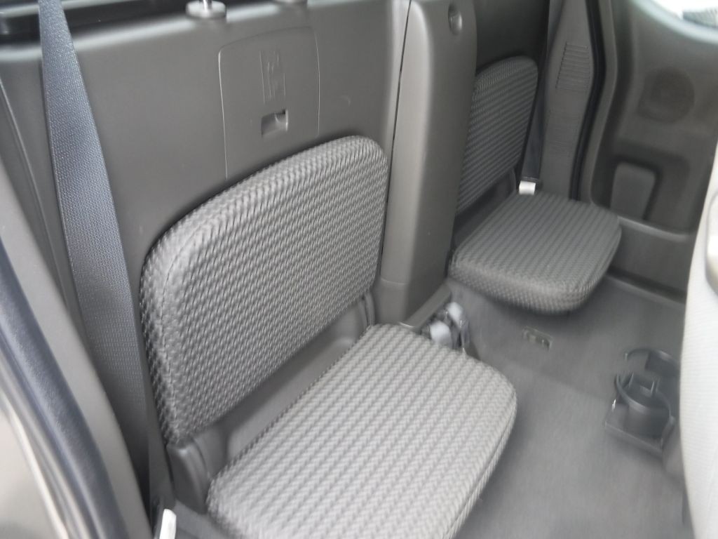 2008 Nissan Frontier Image 38