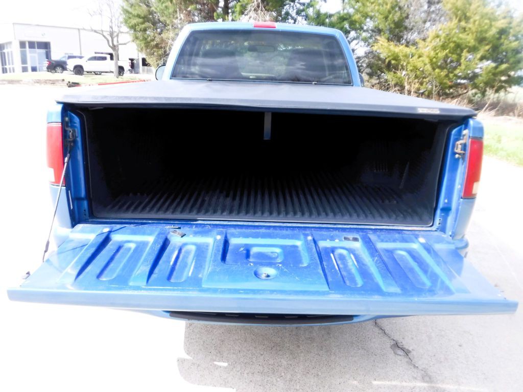 1999 GMC Sonoma Image 18