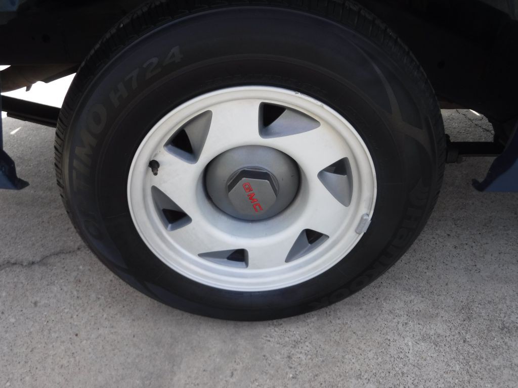 1999 GMC Sonoma Image 23