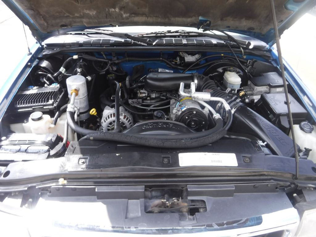 1999 GMC Sonoma Image 24