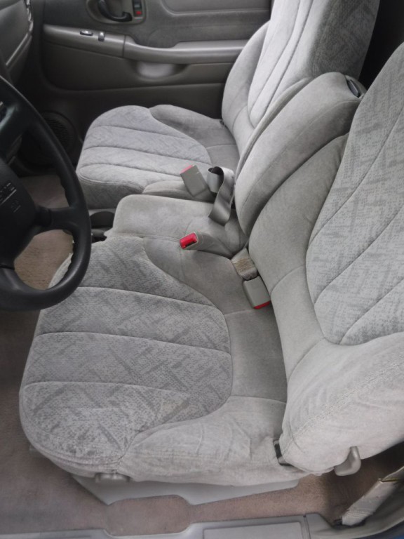 1999 GMC Sonoma Image 28