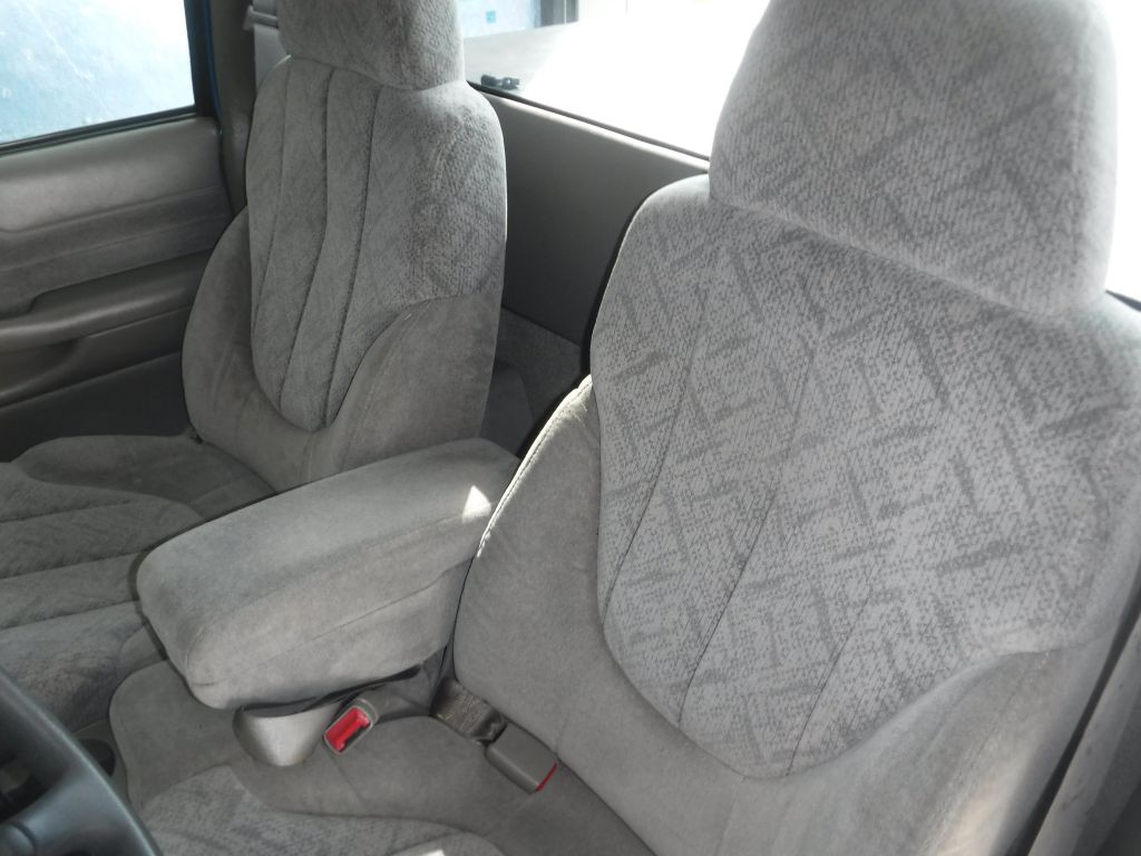 1999 GMC Sonoma Image 30