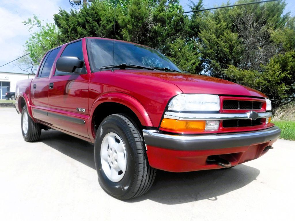 2002 Chevrolet S10 Image 3