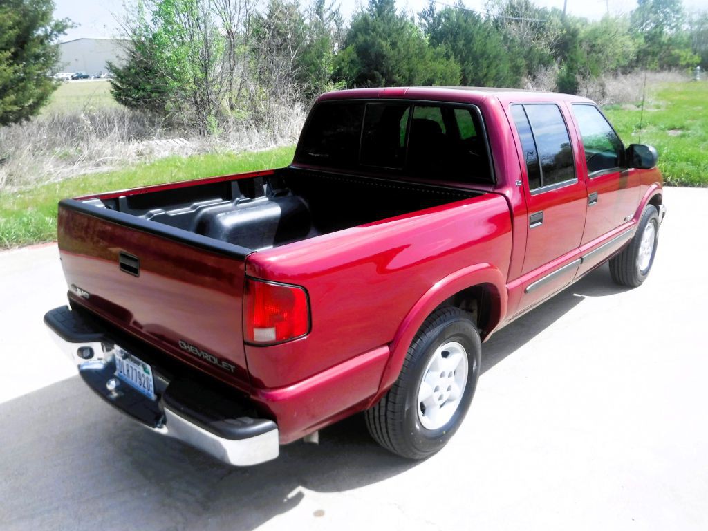 2002 Chevrolet S10 Image 6