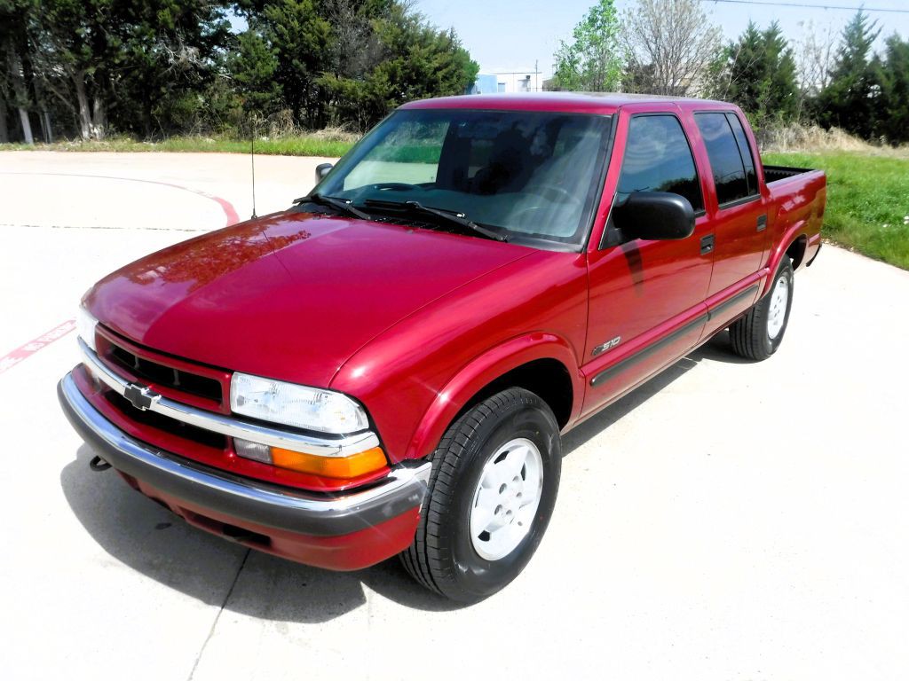 2002 Chevrolet S10 Image 8