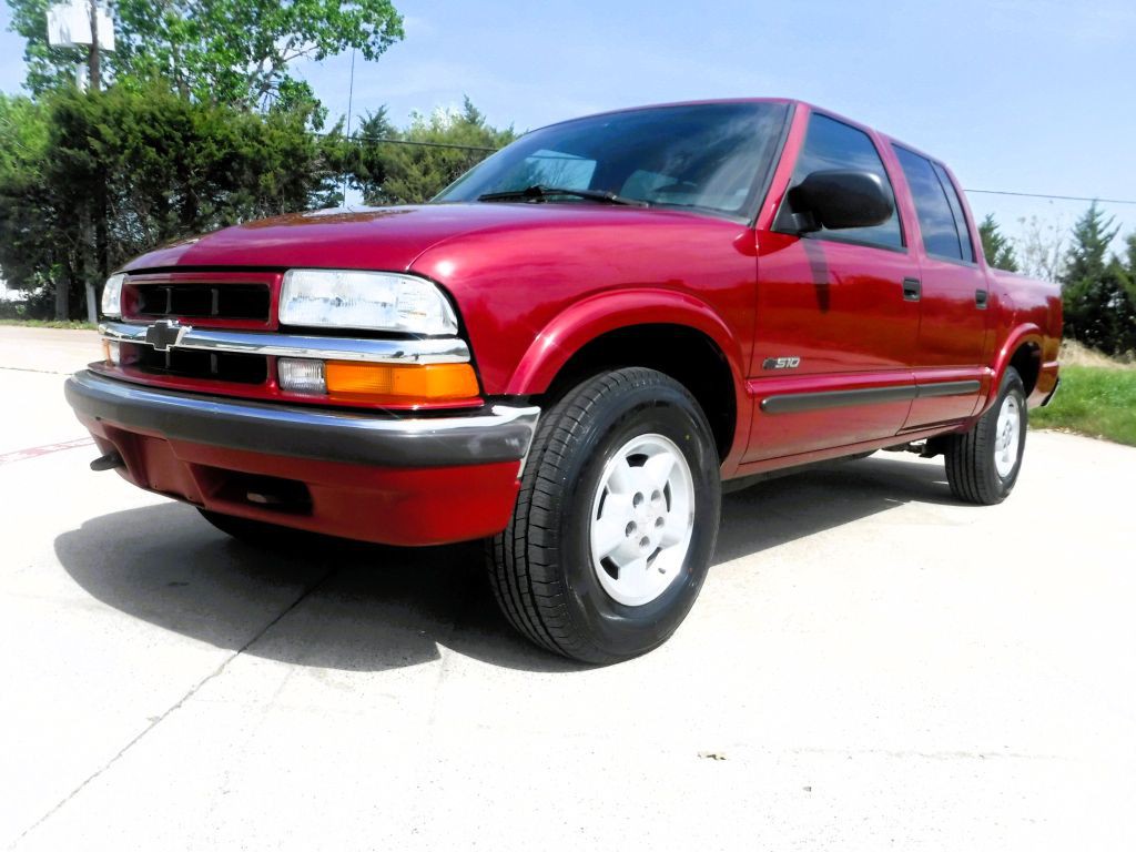 2002 Chevrolet S10 Image 9