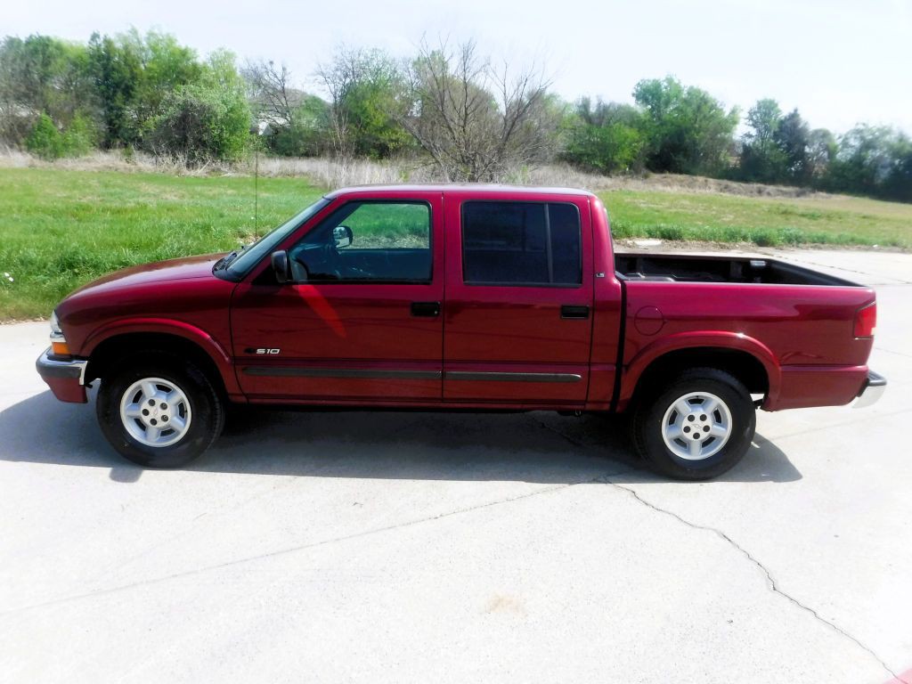 2002 Chevrolet S10 Image 10