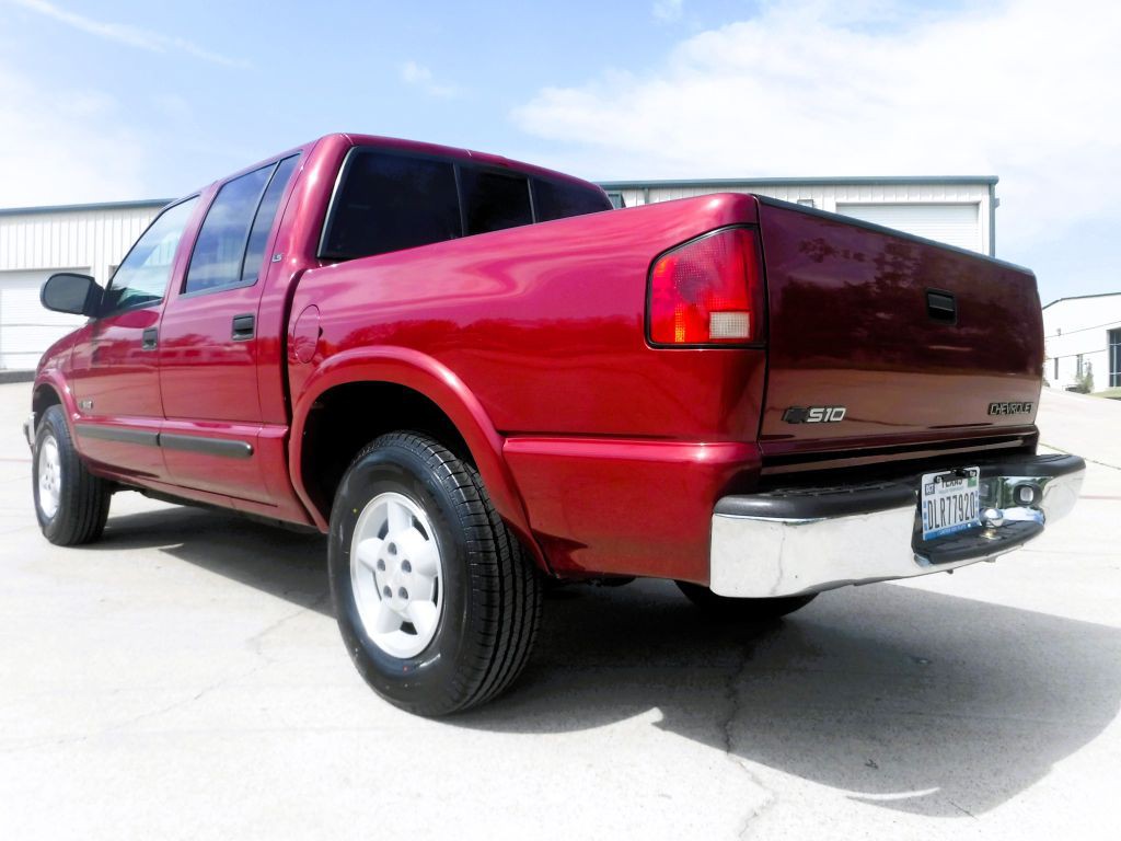 2002 Chevrolet S10 Image 13