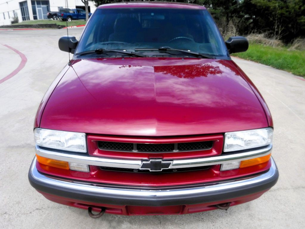 2002 Chevrolet S10 Image 14